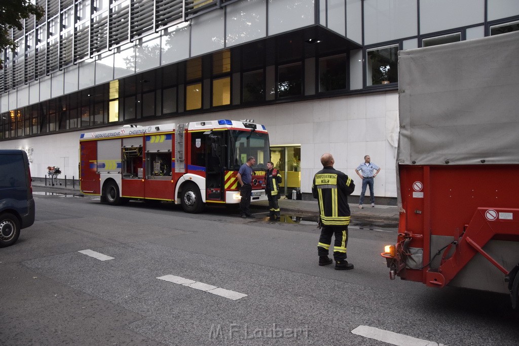 Feuer 2 WDR Koeln Altstadt Nord An der Rechtschule P137.JPG - Miklos Laubert